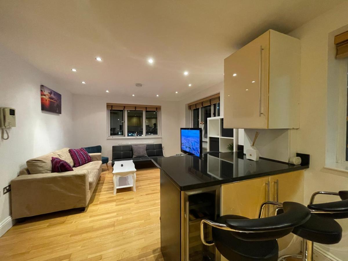 Beautiful&Luxurious Apartment in Richmond Richmond  Extérieur photo